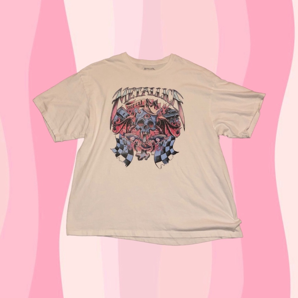 sick metallica graphic t shirt!